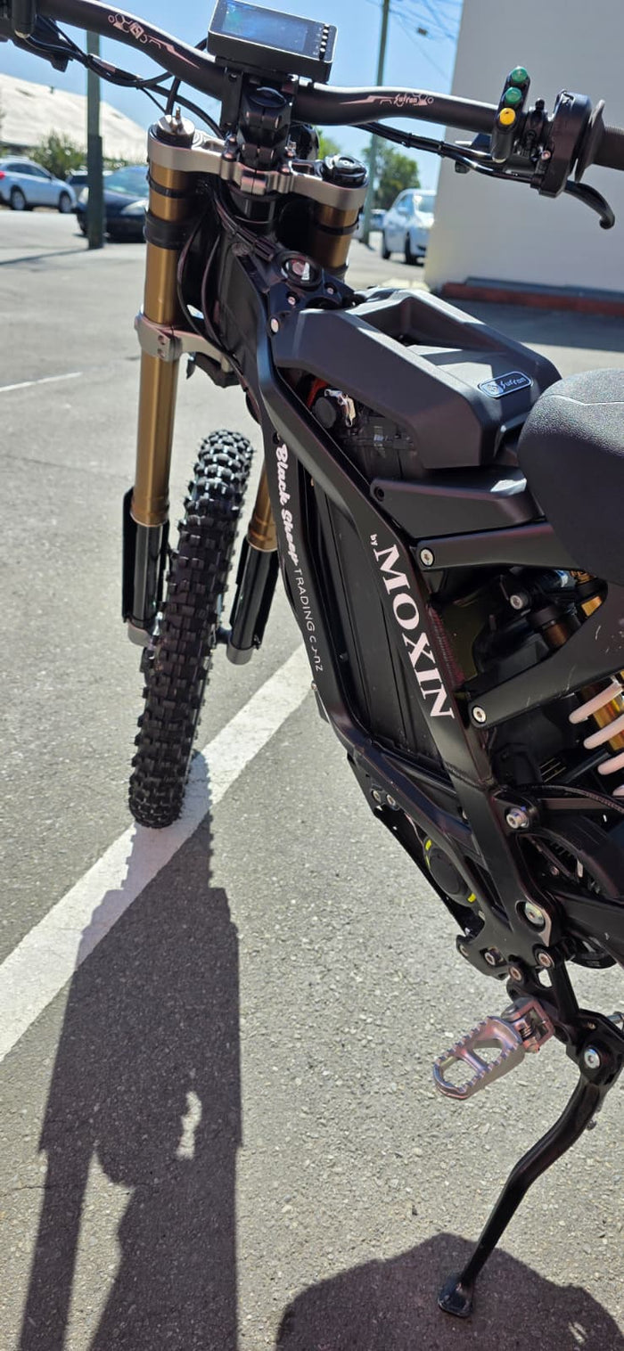 2025 Surron Light Bee X - MOXIN Auto Wheelie