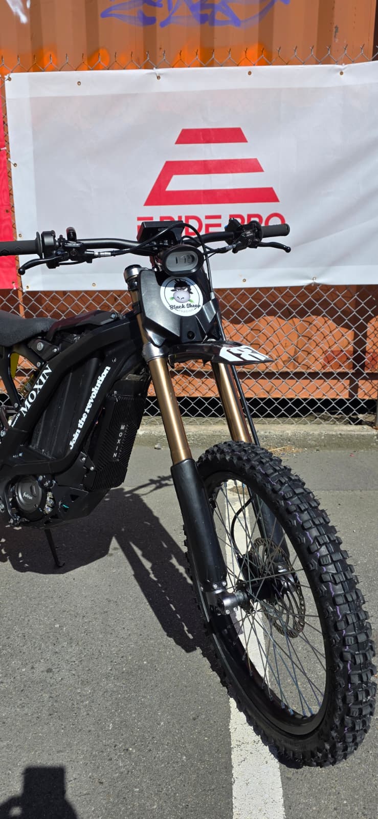 2025 Surron Light Bee X - MOXIN Auto Wheelie