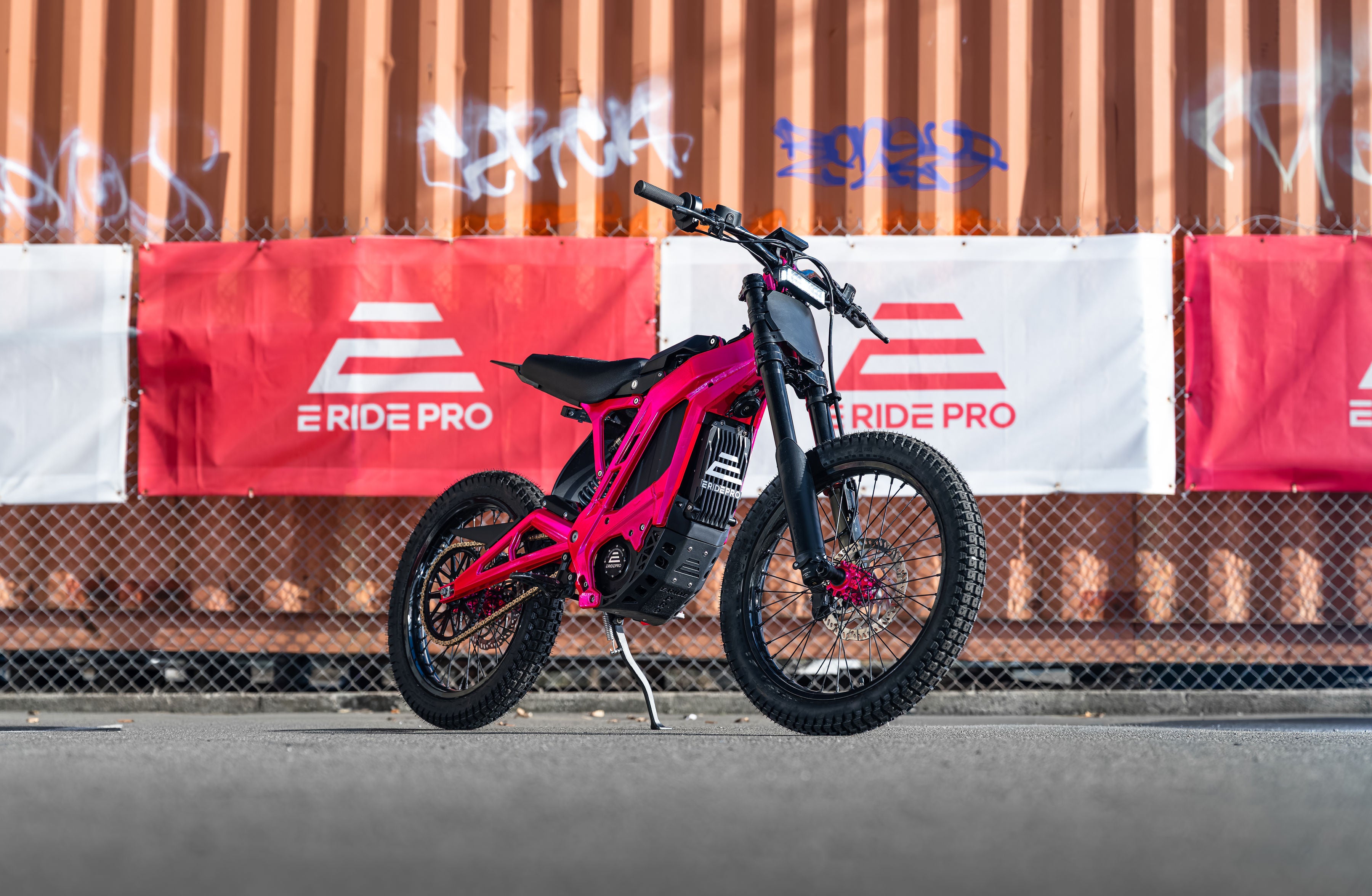 CUSTOM – ELECTRIC MAGENTA E RIDE PRO SS 3.0
