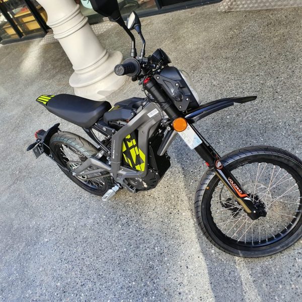 Sur-Ron Electric Light Bee Dirt Bike ROAD LEGAL VERSION ...